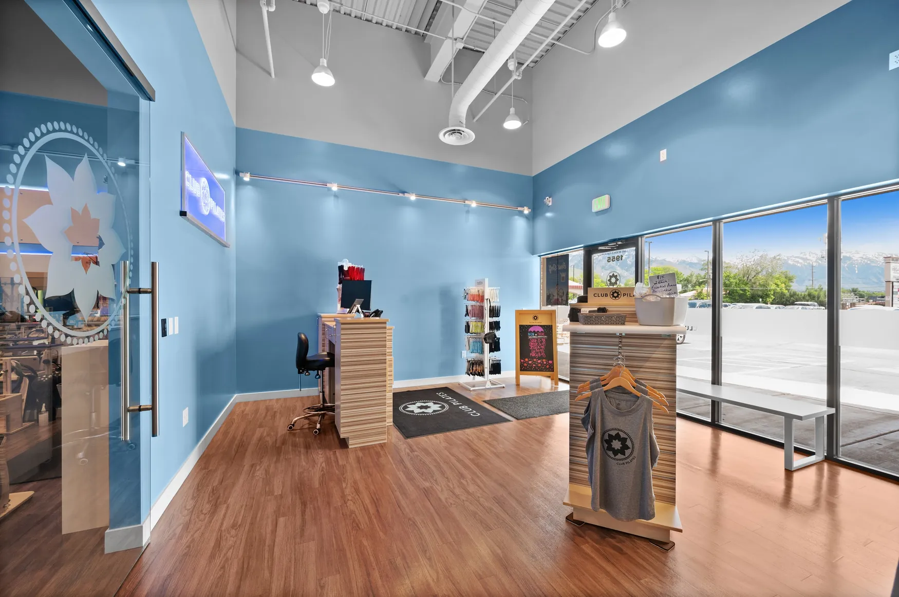 Retail studio reception – completed Nacey commercial project photograph